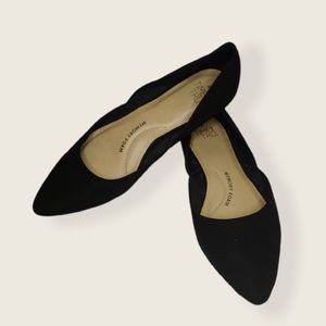 Black pointed flats
